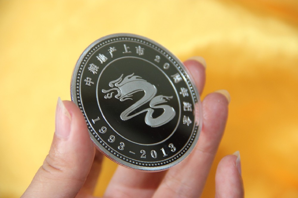 公司年底或者开工需要定制什么纪念礼品呢？